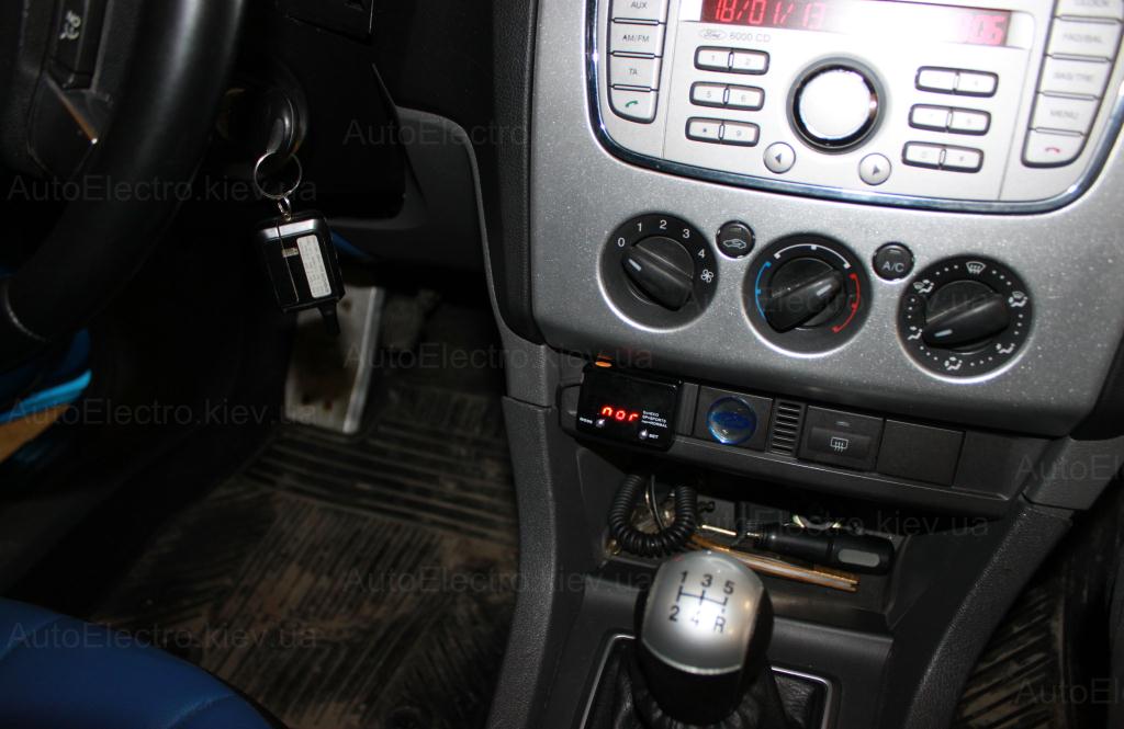 Установка усилителя педали газа (буст контроллер) ZEIGEN i-Boost на Ford Focus II