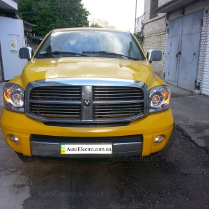 Dodge Ram установка би-ксеноновых линз с ангельскими глазками + желтые глазки