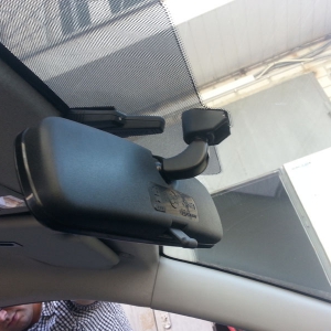 Установка зеркала с регистратором на Mazda 3