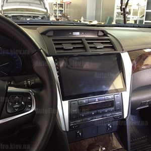 Toyota Camry V55 2015 г.в. - установка штатной магнитолы